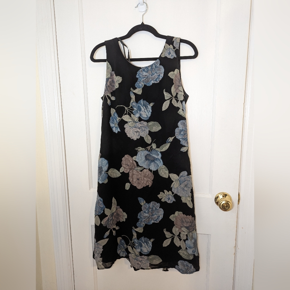 Vintage floral dress with cutout back wrap tie waist.